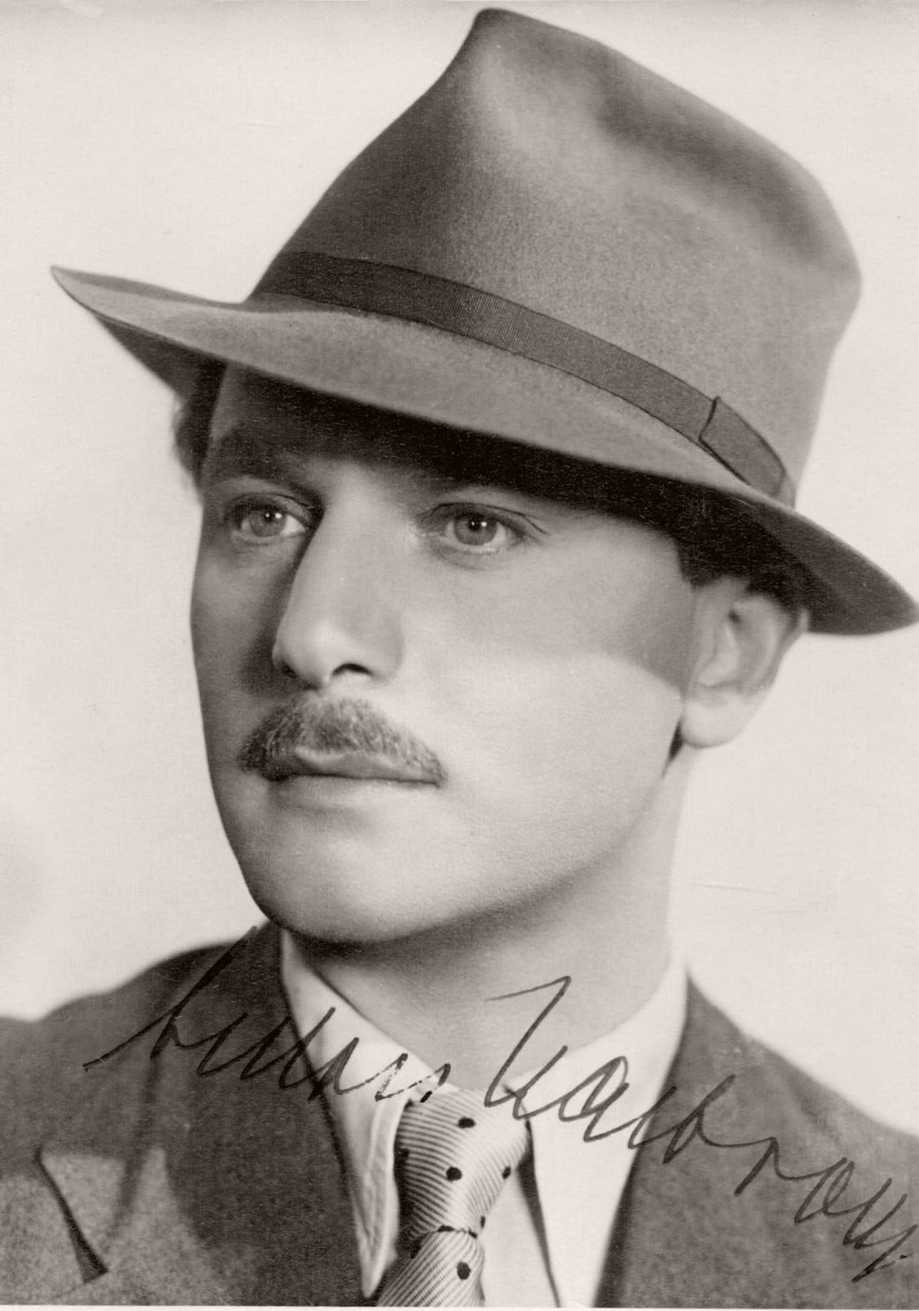 Autographed photo of Austrian actor, Anton Walbrook (1)