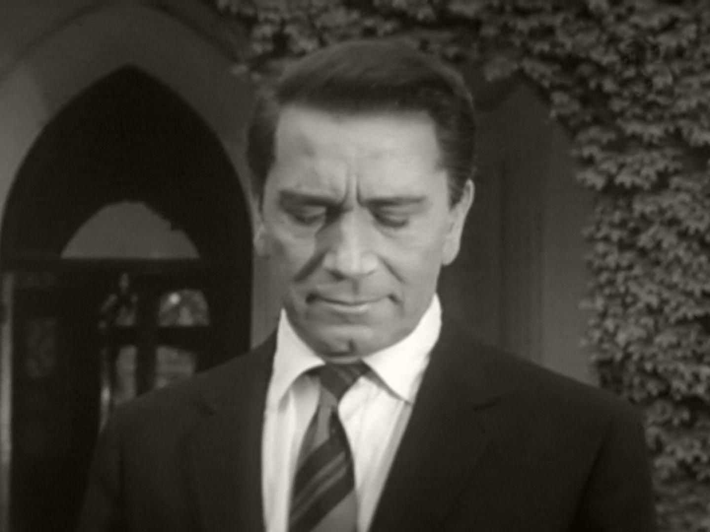 Screenshot from the 1959 ‘The Battle of the Bridge’ episode of The Four Just Men (1959-1960) (3) featuring Richard Conte (as Jeff Ryder)