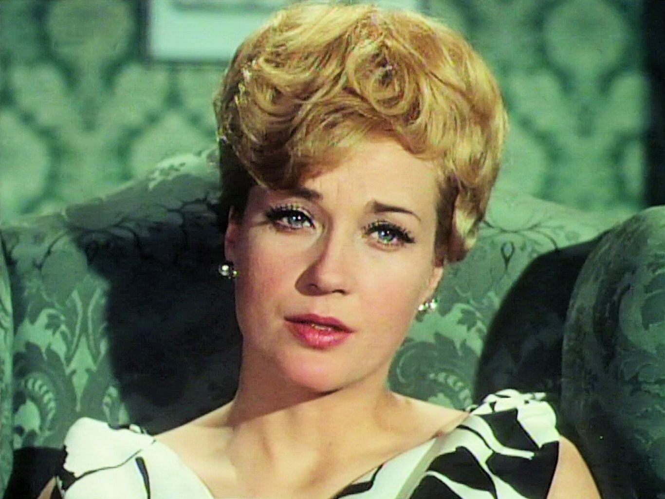 Screenshot from the 1967 ‘The Best Laid Schemes’ episode of The Saint (1962-69) (1) featuring Sylvia Syms