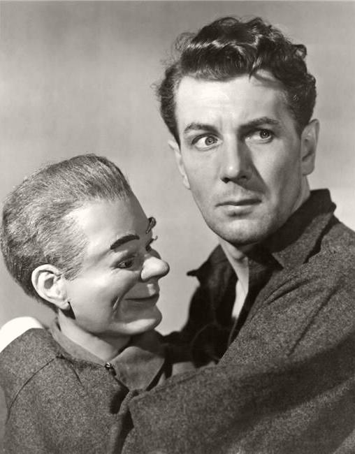 Photograph from Dead of Night (1945) (1) featuring Michael Redgrave (as Maxwell Frere) with the ventriloquist dummy