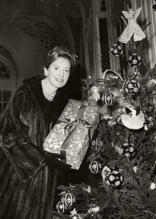 Photograph of British actress, Deborah Kerr, at the Variety Club’s Christmas luncheon in December 1960