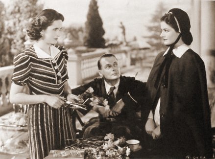 Photograph from The Girl in the News (1940) (10)