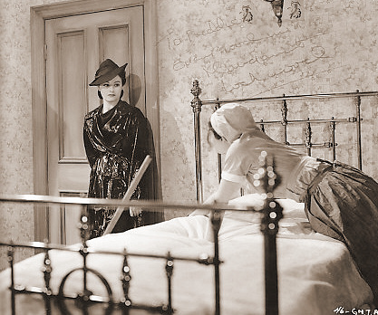 Margaret Lockwood (as Nurse Anne Graham) in a photograph from The Girl in the News (1940) (15)