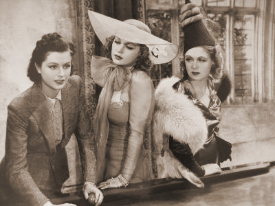 Margaret Lockwood (as Leslie James), Lilli Palmer (as Clytie Devine) and Renée Houston (as Gloria Lind) in a photograph from A Girl Must Live (1939) (12)