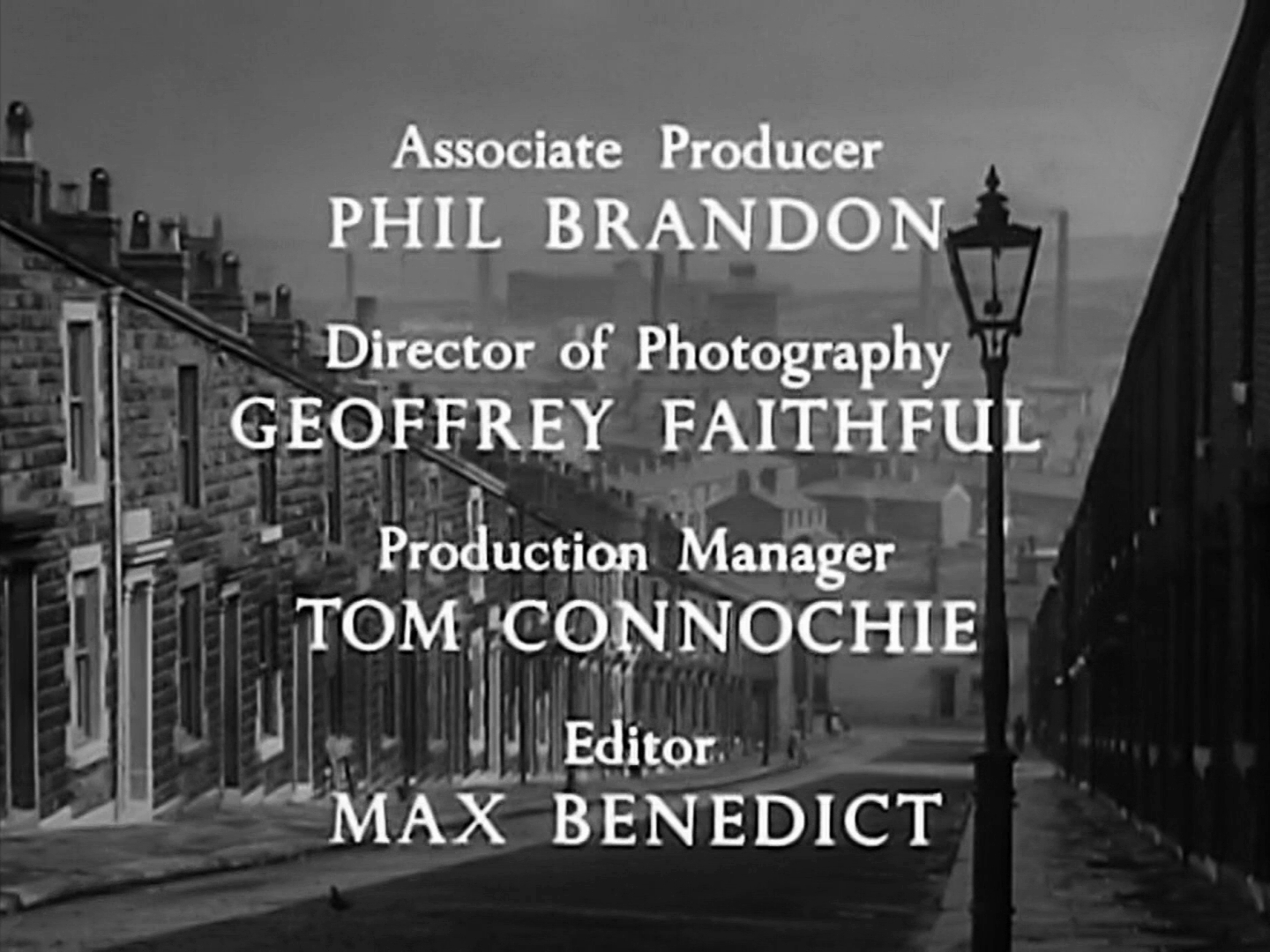 Main title from Hindle Wakes (1952) (8)