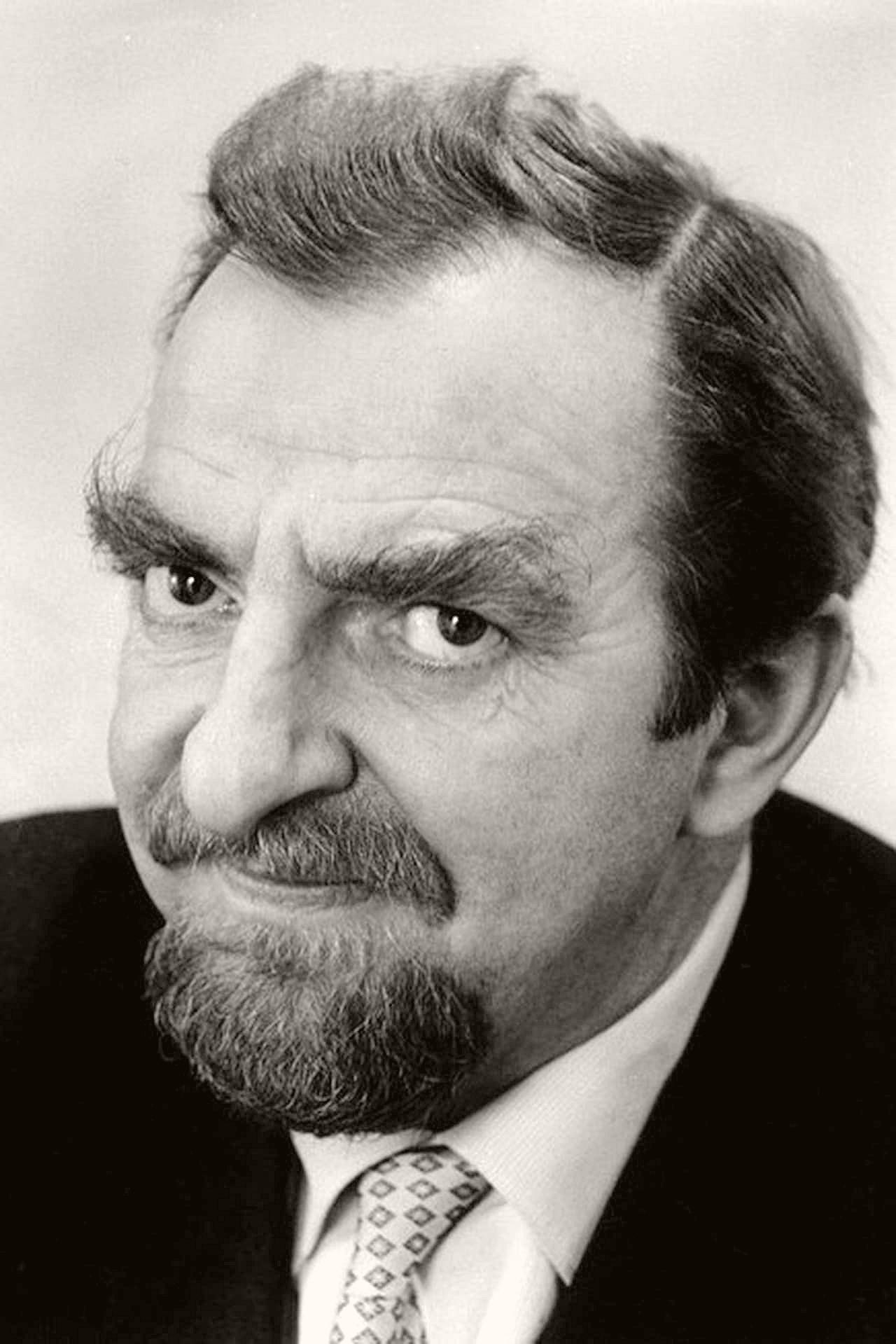 Photograph of Welsh actor, Hugh Griffith (1)