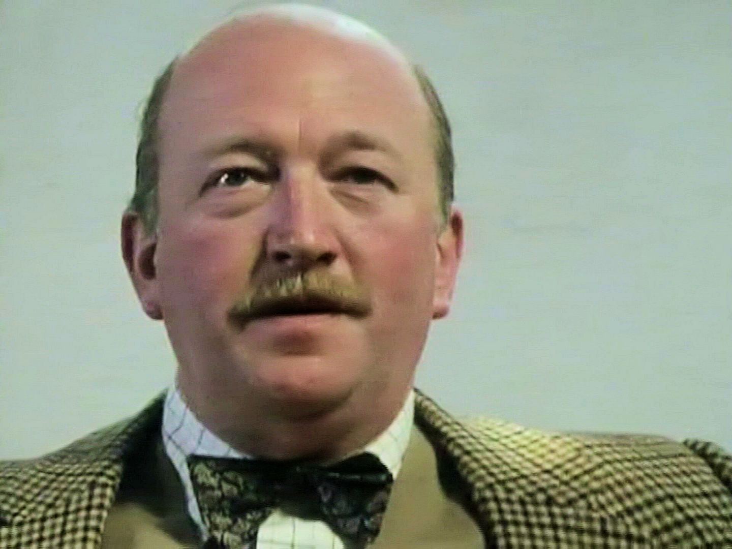 Screenshot from the 1986 ‘The Murder at the Vicarage’ episode of Agatha Christie’s Miss Marple (1984-1992) (3) featuring Robert Lang