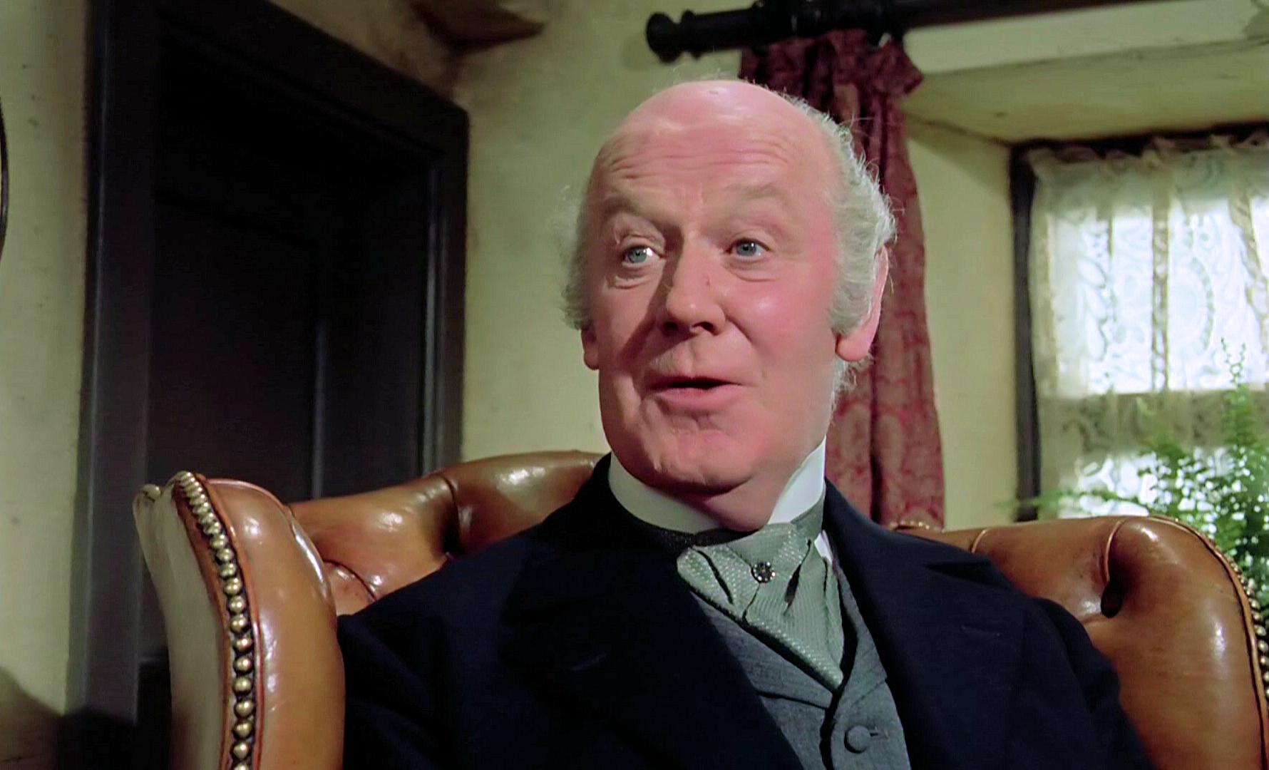 Screenshot from The Railway Children (1970) (11) featuring William Mervyn (as Old Gentleman)