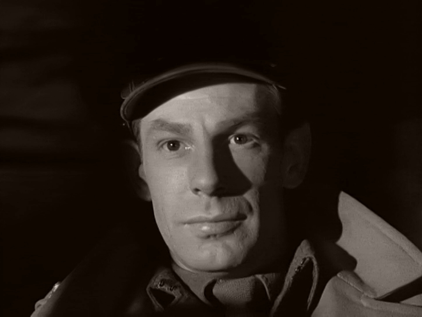 Screenshot from The Small Back Room (1949) (1) featuring Michael Gough