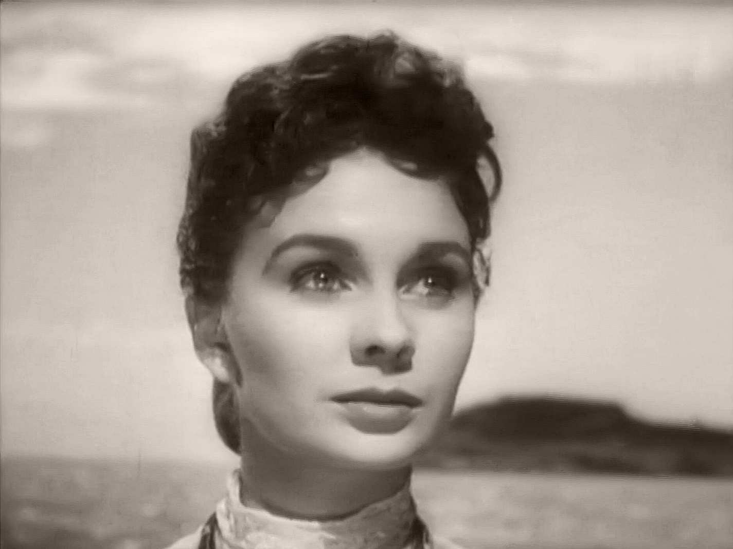 Screenshot from So Long at the Fair (1950) (1) featuring Jean Simmons